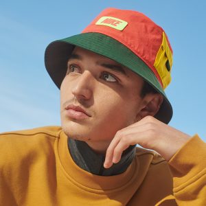 Men Solid Round Neck Yellow Sweater